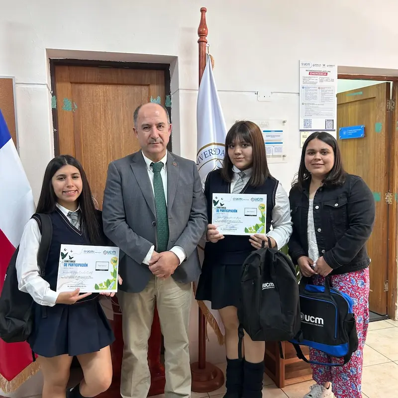 Primer Lugar – Ecoreportaje 2° Medio D: “FAST FASHION” Colegio Bicentenario Politécnico San José de Curicó