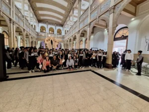 Visita Pedagógica museo de historia natural en la ciudad de Santiago - Colegio Bicentenario Politécnico San José de Curicó.