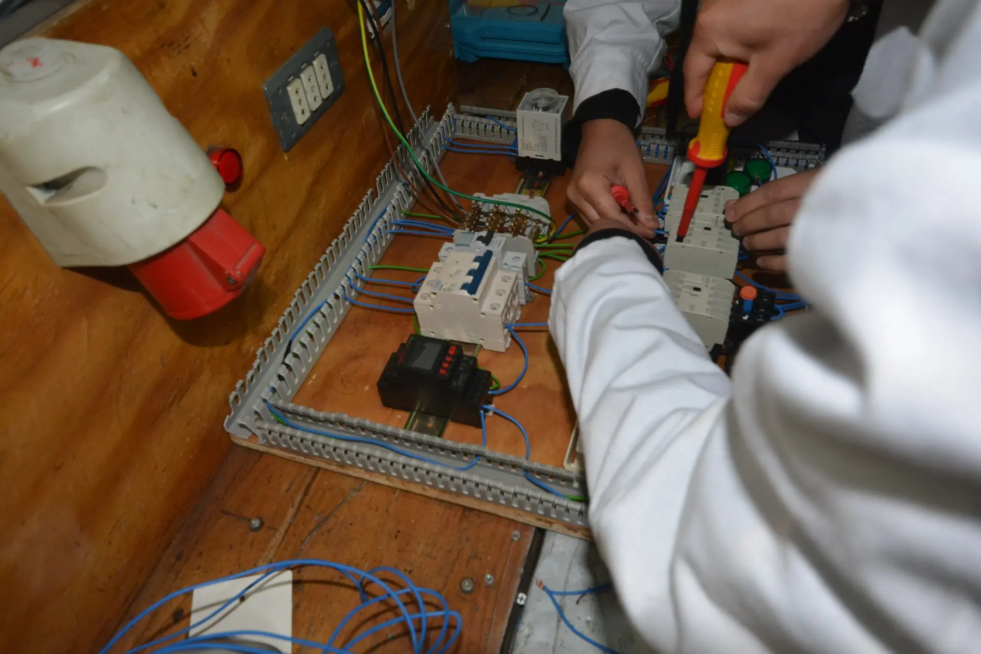 Especialidad de Electronica Colegio Bicentenario Politécnico San José de Curicó