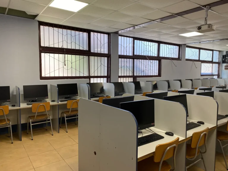 Especialidad de Administración Colegio Bicentenario Politécnico San José de Curicó